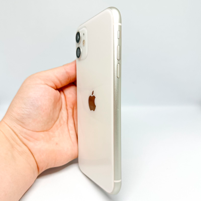 iPhone 11 64GB Branco R$1.850,00 - Image 5